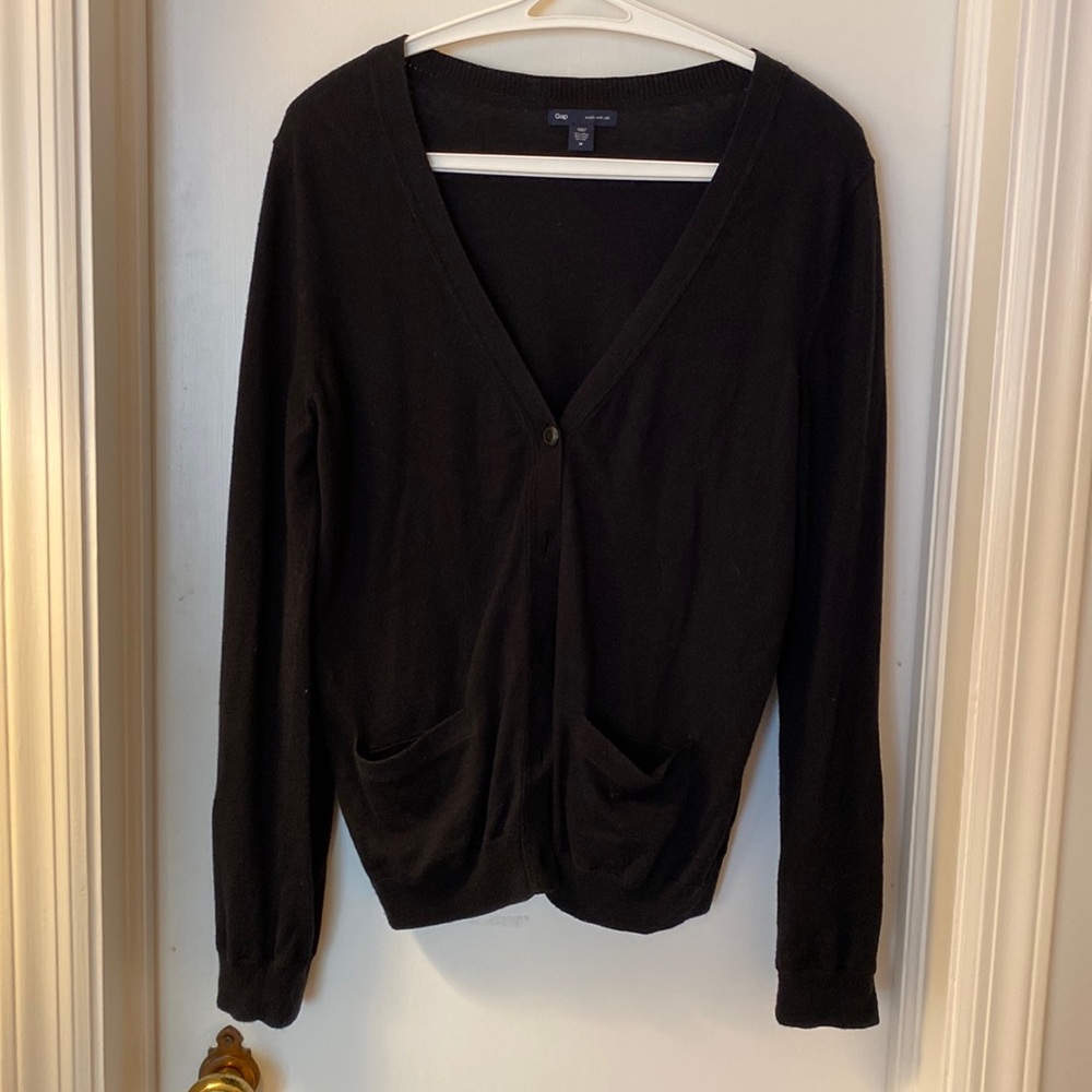 Gap button down cardigan made with silk, patch pockets, black, size Medium
